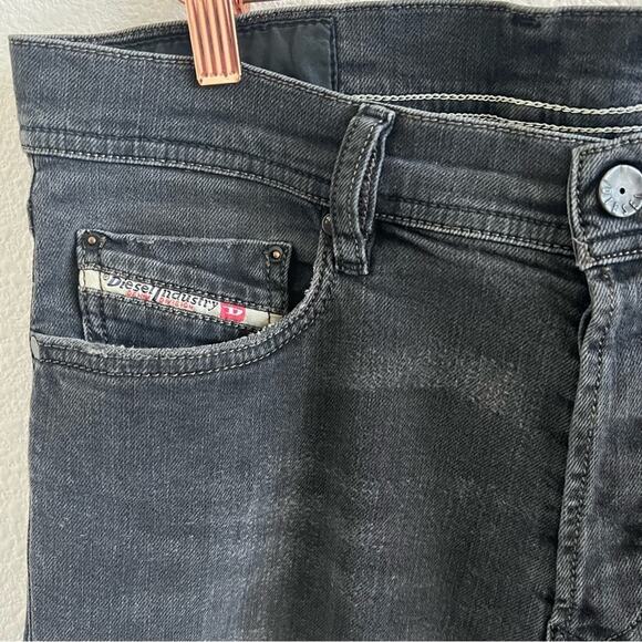 Diesel Men's Tepphar Slim Carrot Jeans Black Wash Button Fly W27 L32 - Picture 3 of 13